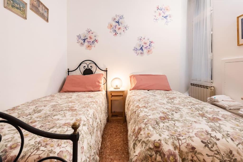 Ca' Della Madoneta - Vista Canale Венеция Екстериор снимка